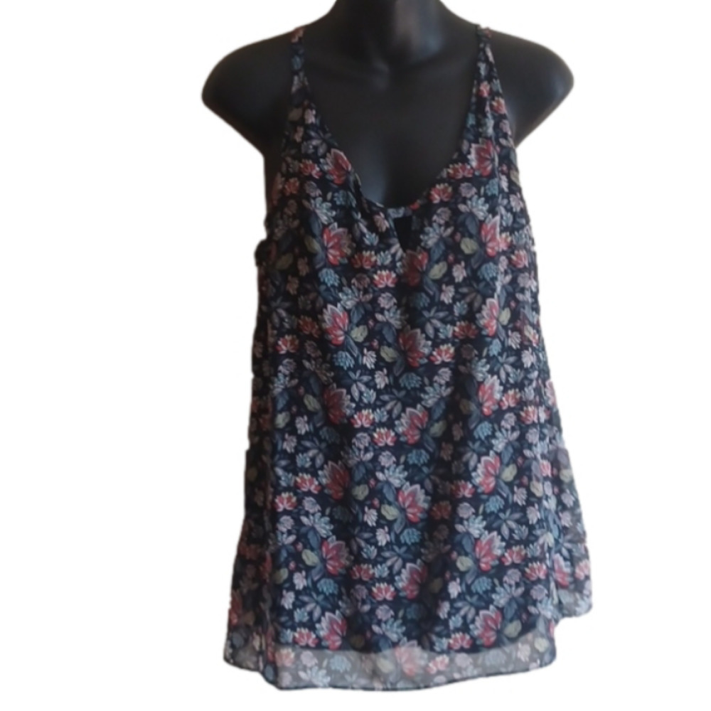 Cabi Floral/ botanical gardens print top. Size medium.Good  used condition.